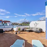 דירה Penthouse By The